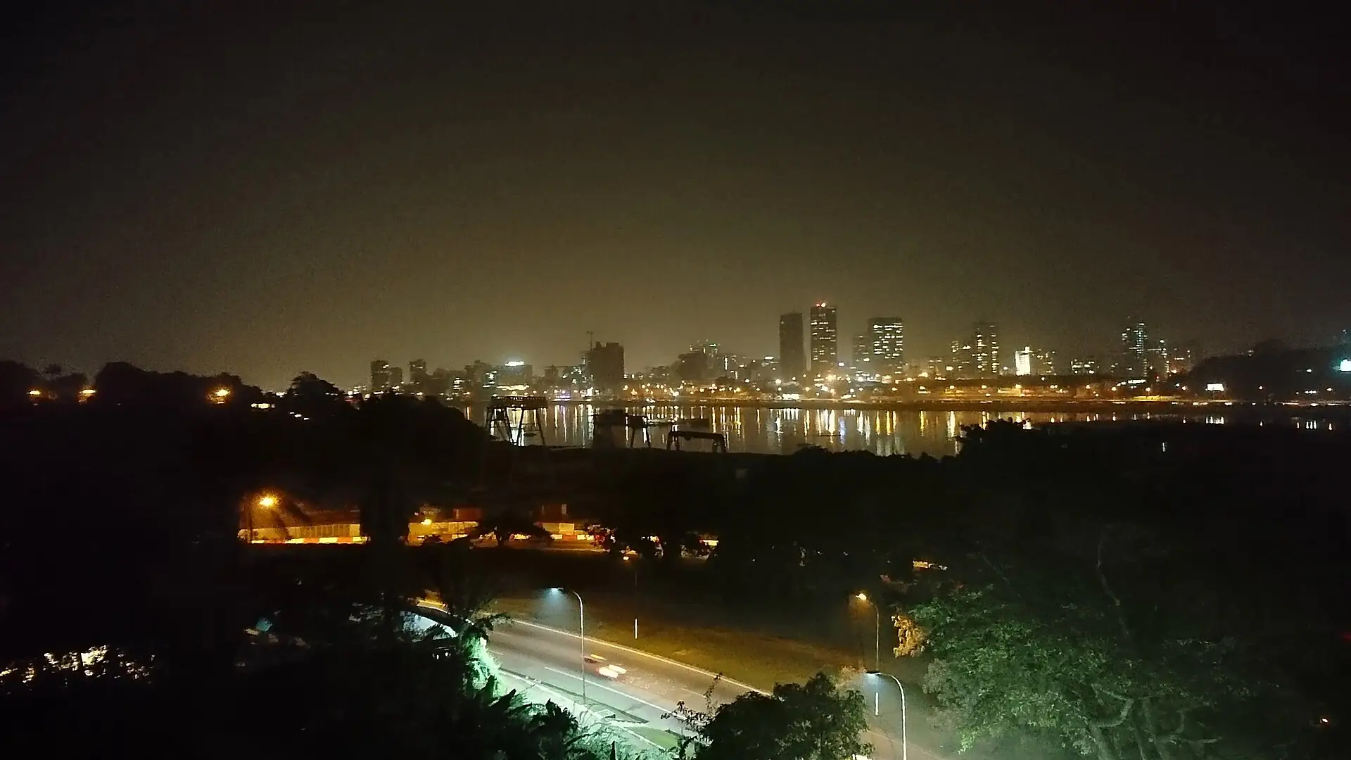 Abidjan, gece