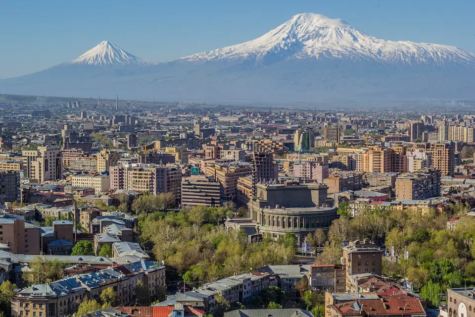 Erivan: Erivan ve Ağrı Dağı