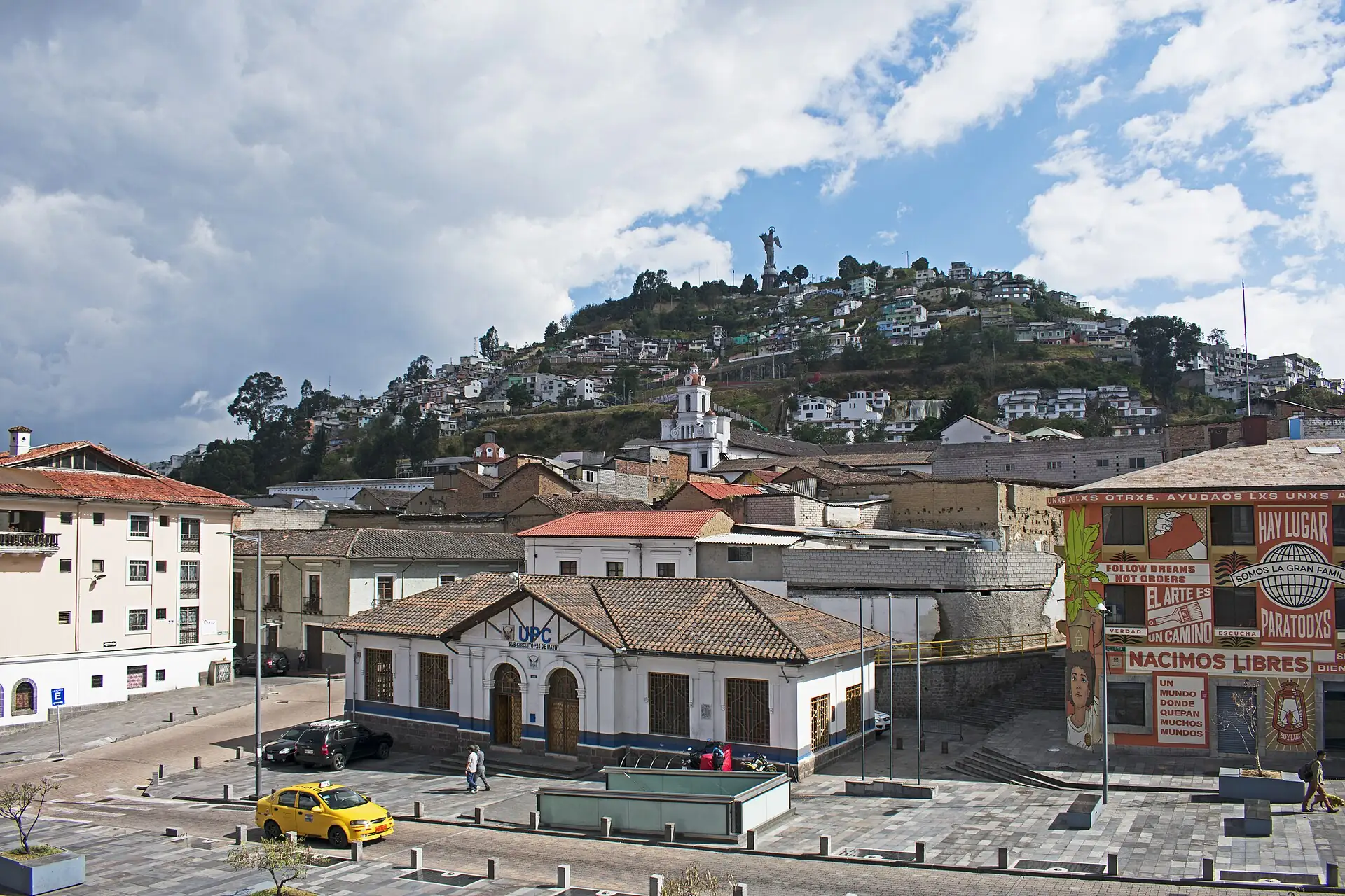 Quito ve Panecillo