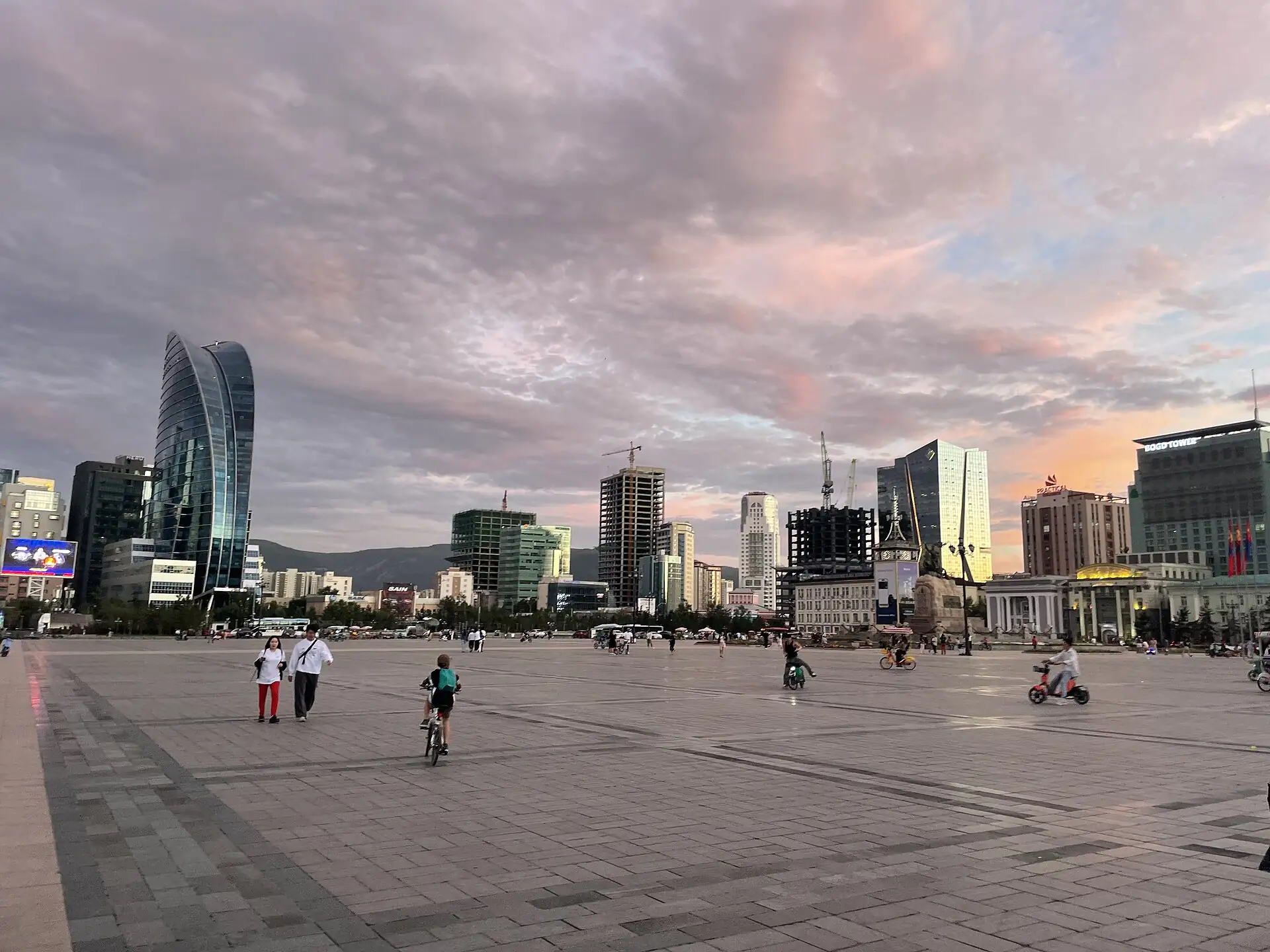 Sühbaatar Meydanı
